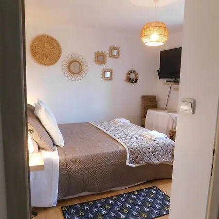 Chez Marie Bed & Breakfast Régusse